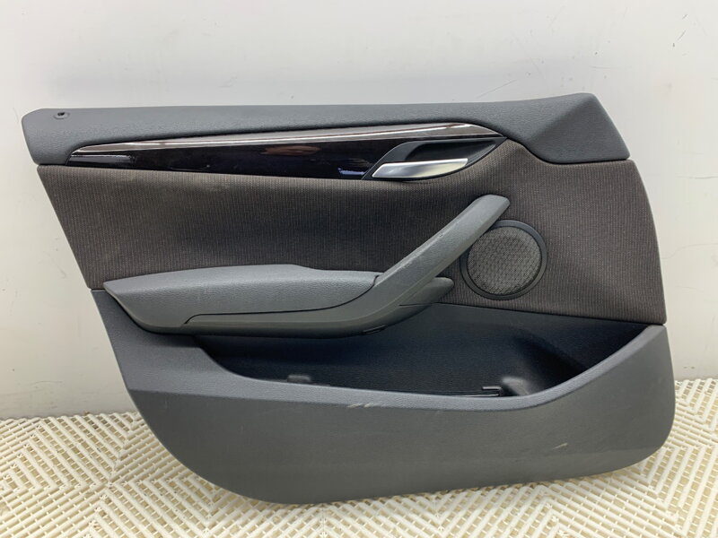 Tapecírung dveří levý přední BMW X1 (E84) 2009 - 2015