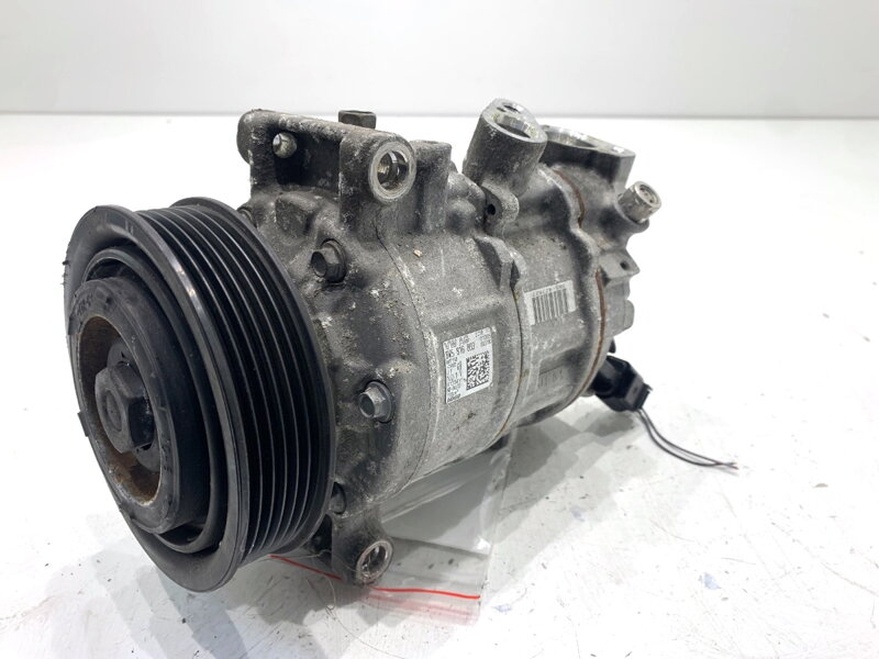 Kompresor klimatizace Audi A5 (F53, F5P) 2016 - 2022 8W5816803