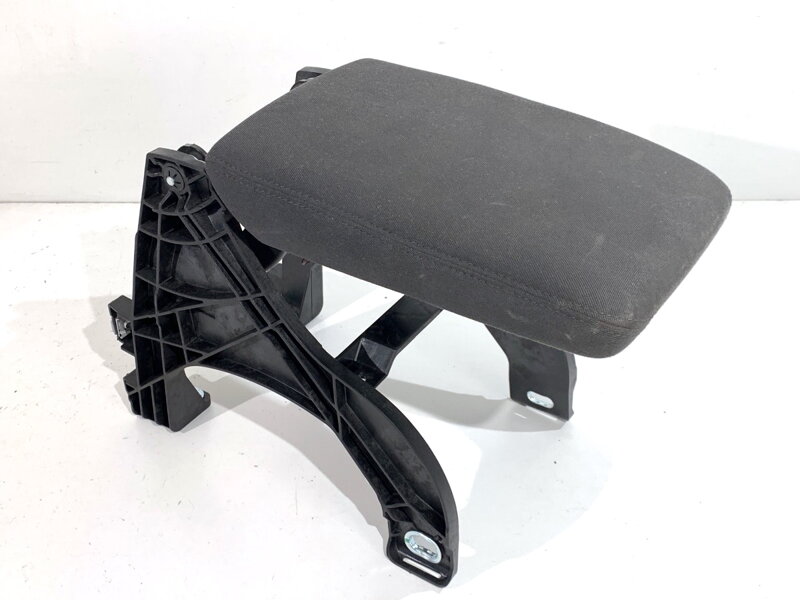 Loketní opěrka Audi A5 (F53, F5P) 2016 - 2022 8W0864283