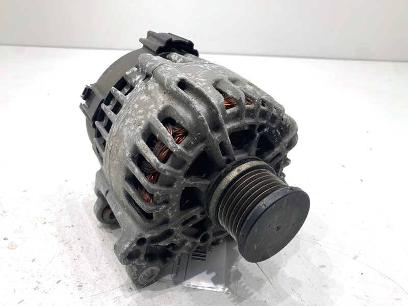 Alternátor Audi A5 (F53, F5P) 2016 - 2022 04L903024