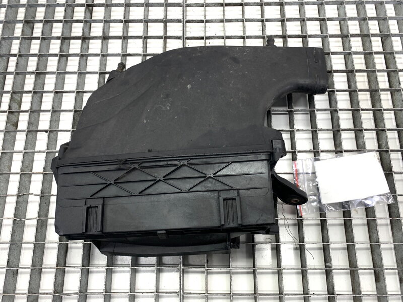 Kryt filtru vzduchu Mercedes-benz Class E T-model (S212) 2009 - 2016 A6420942304