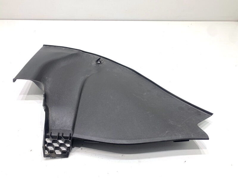 Kryt torpéda levý BMW 5 Touring (G31) 2017 - 2022 7388715