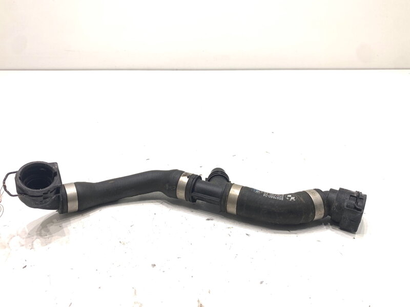 Potrubí vody BMW 5 Touring (G31) 2017 - 2022 8597660