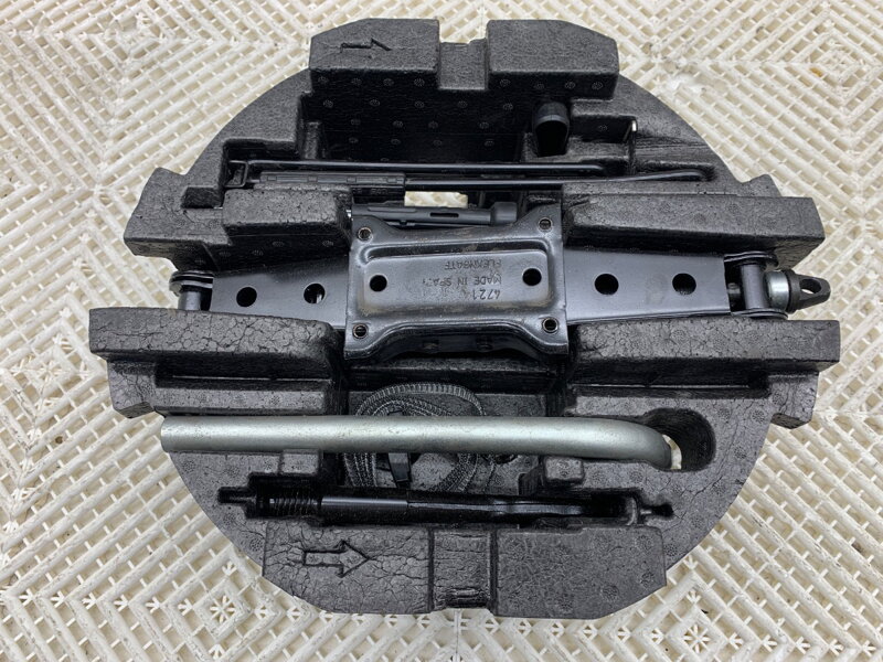 Sada nářadí Skoda Scala (NW1) 2019 - 2022 657012115A