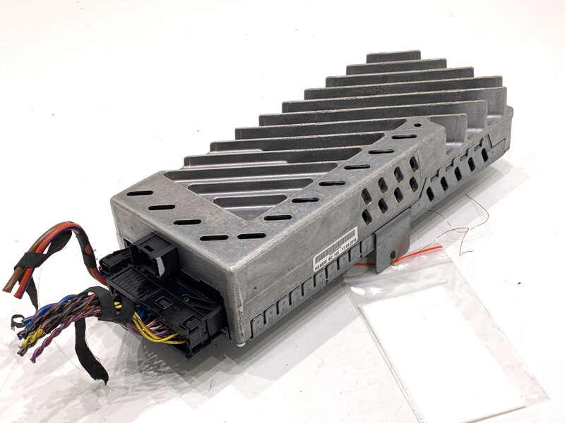 Zesilovač BMW X3 (F25) 2010 - 2017 9384637