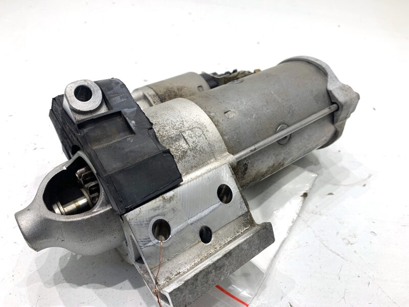 Startér BMW 5 Touring (G31) 2017 - 2022 RSW22A-12