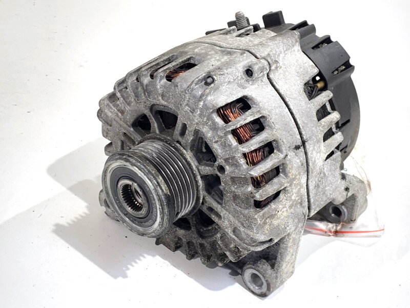 Alternátor BMW 3 Touring (F31) 2012 - 2019 8578608