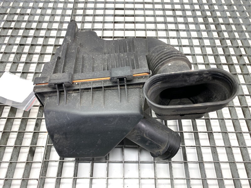 Kryt filtru vzduchu Dacia Sandero III 2021 - 2022 165003077R