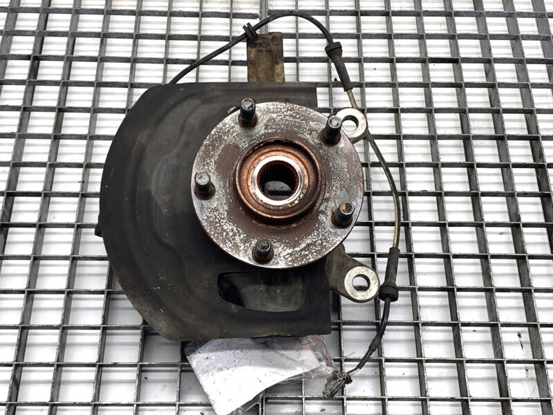 Otoč pravá přední Renault Koleos I (HY_) 2008 - 2022