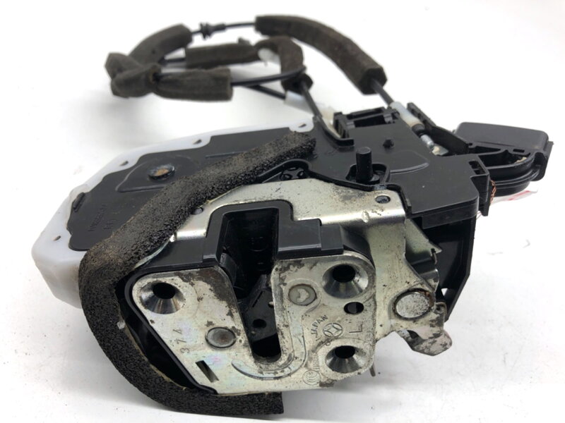 Zámek dveří levý zadní Infiniti Q50 2013 - 2022