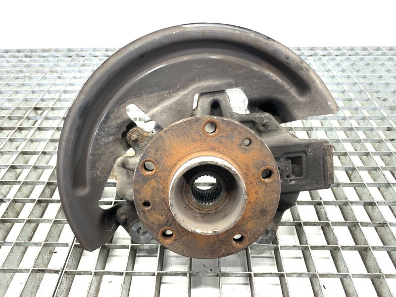 Otoč levá přední Renault Megane III Liftback (BZ0/1_, B3_) 2008 - 2022