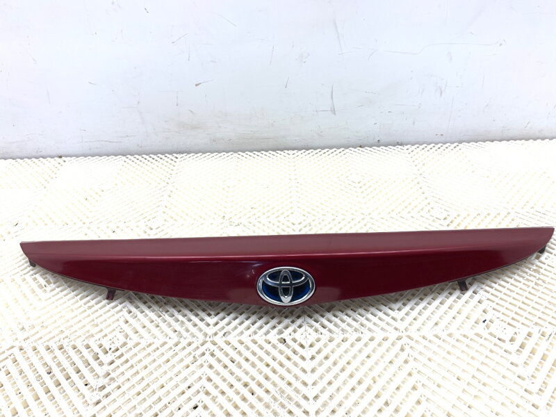 Lišta víka kufru zadní Toyota Auris (_E18_) 2012 - 2018