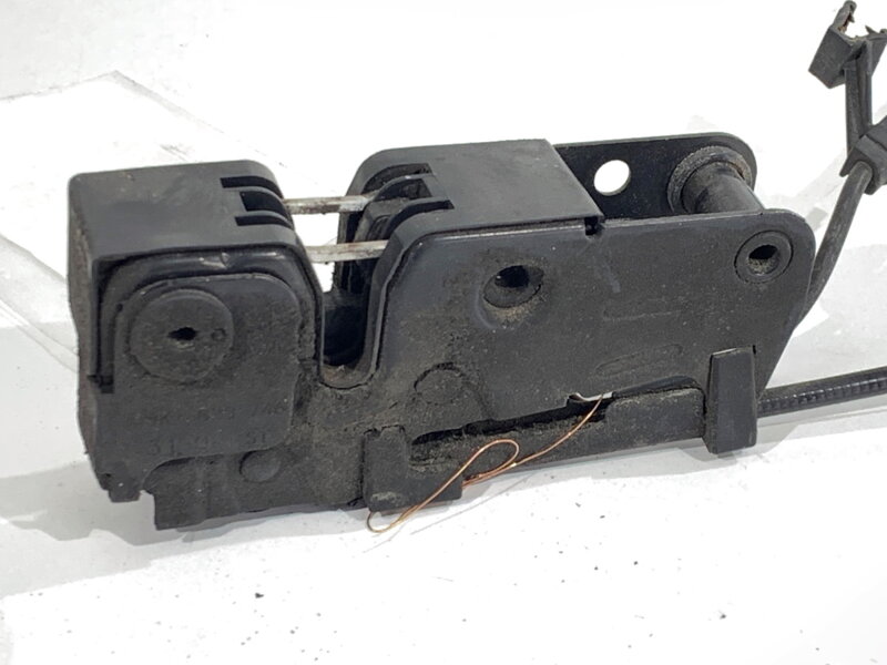 Zámek kapoty přední Audi A4 B8 Avant (8K5) 2007 - 2015 8K1823746