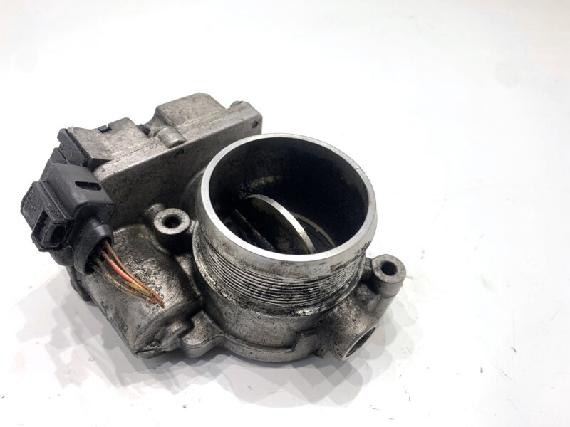 Škrticí klapka Audi A4 B8 Avant (8K5) 2007 - 2015 4E0145950J