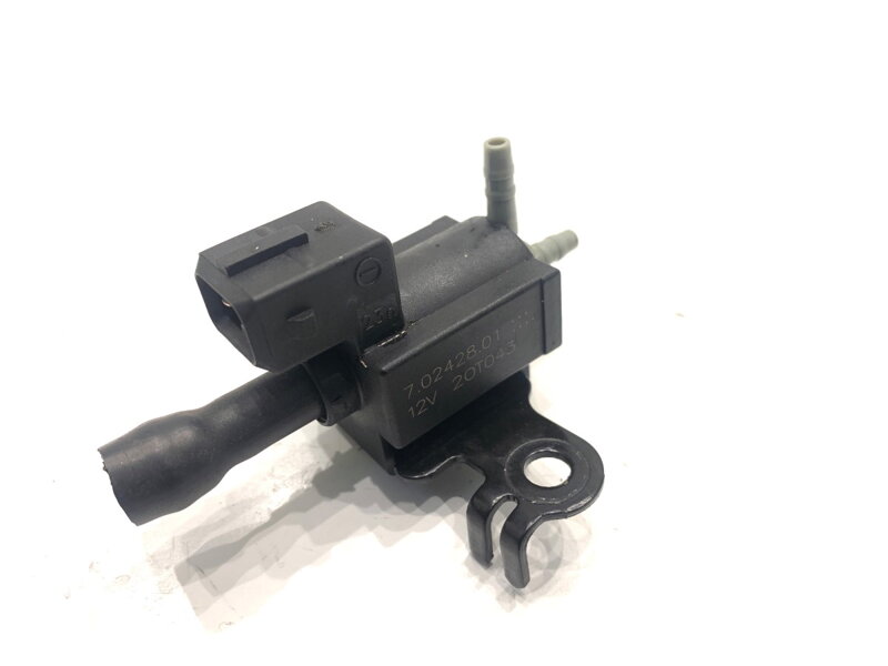 Ventil podtlaku Jaguar E-pace (X540) 2017 - 2022 70242801