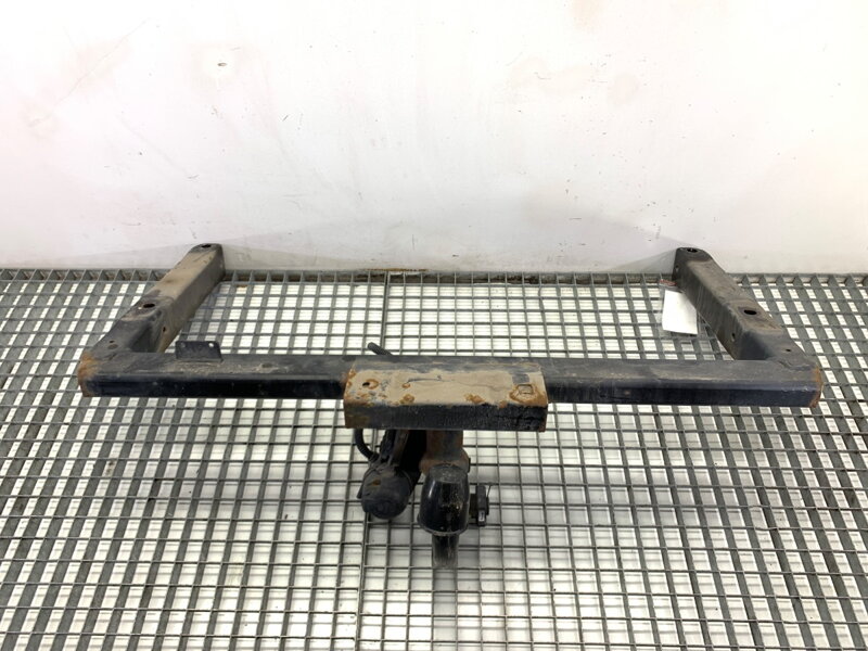 HÁK tažné Audi A4 B8 (8K2) 2007 - 2015 8T0800491D