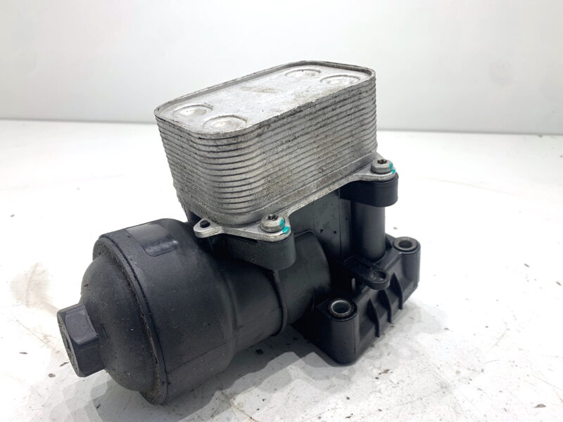 Základna filtru oleje VW Passat B7 Variant (365) 2010 - 2015 2002300