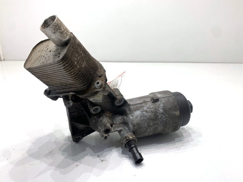 Základna filtru oleje Opel Astra J Sedan 2012 - 2022 55566784