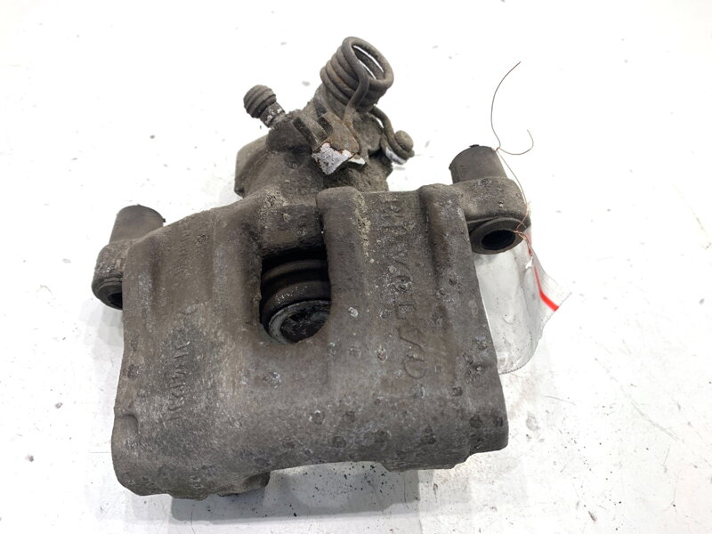 Brzdový třmen pravý zadní Volvo V40 Liftback (525, 526) 2012 - 2022