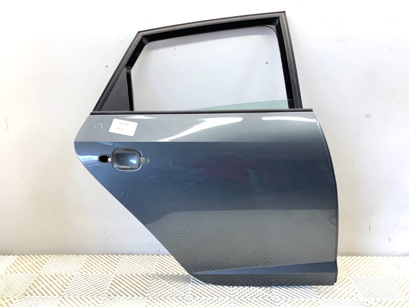 Dveře pravé zadní Seat Ibiza IV ST (6J8, 6P8) 2010 - 2016 LX7R