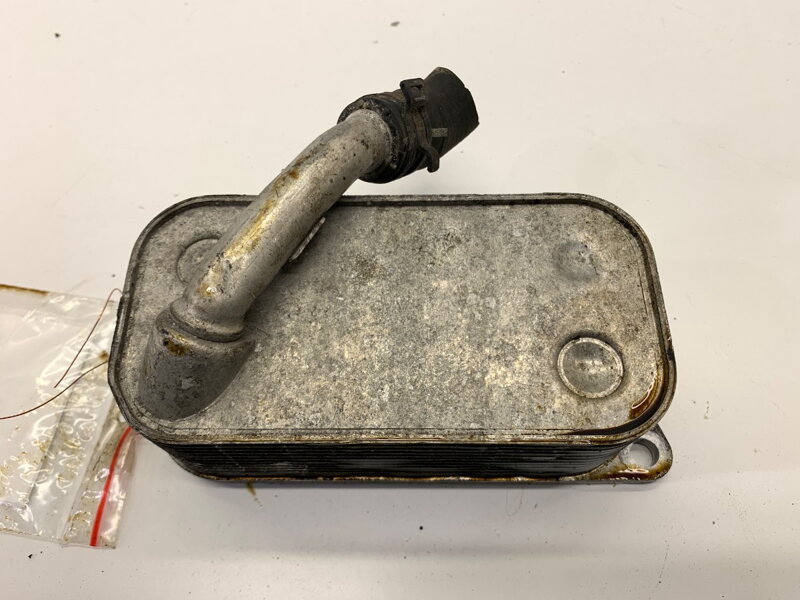 Chladič oleje BMW X3 (F25) 2010 - 2017 7525333