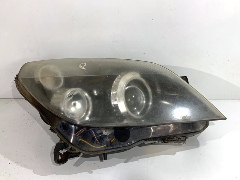 Světlo pravé přední xenon Opel Astra H (A04) 2004 - 2014