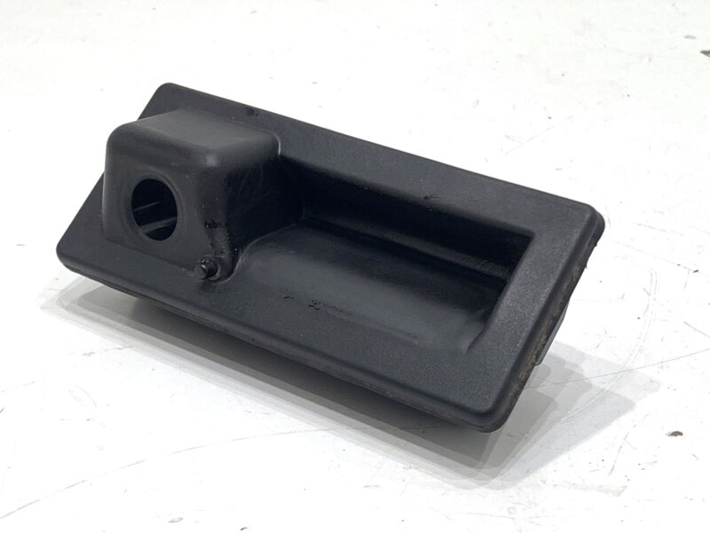 Klika víka kufru zadní Skoda Superb III (3V3) 2015 - 2022 3V0827566H