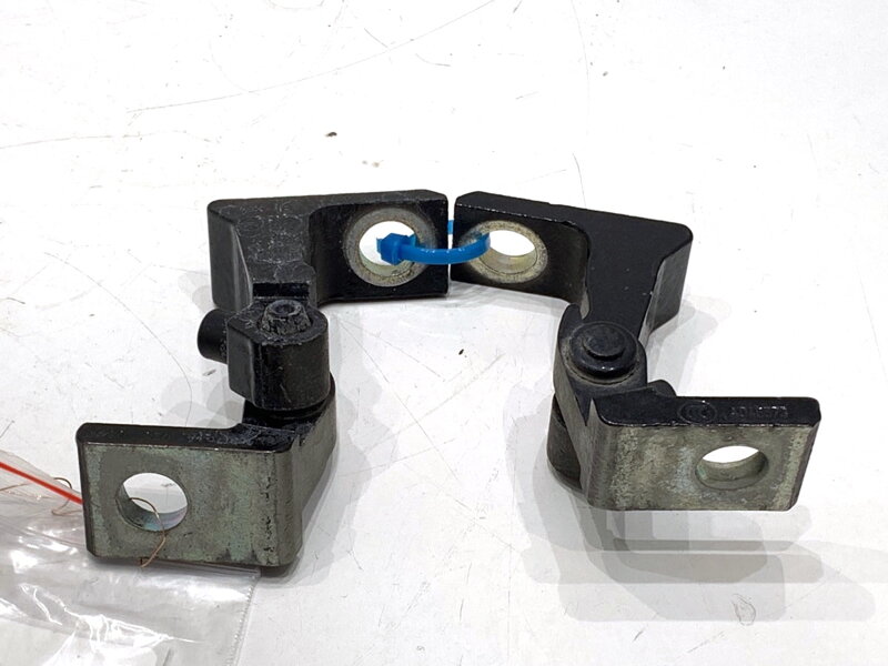 Panty dveře přední levé Skoda Superb III (3V3) 2015 - 2022 8X0831403E