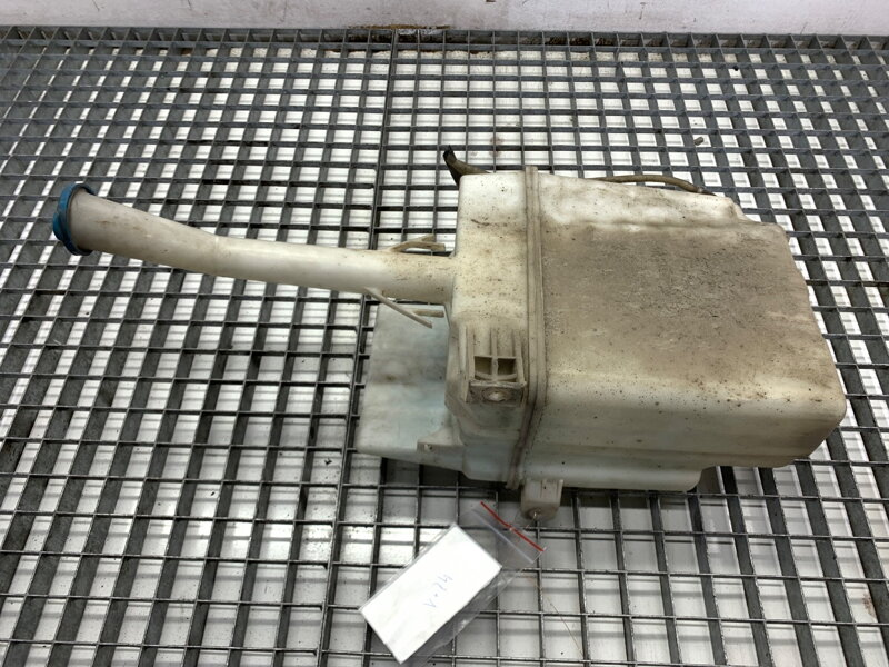 Nádobka ostřikovačů Toyota Avensis (_T25_) 2003 - 2008