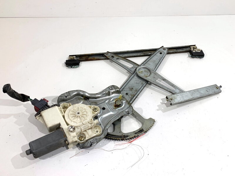 Stahovačka okna levá přední Toyota Avensis (_T25_) 2003 - 2008