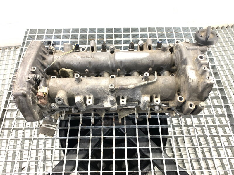 Hlava válců Opel Insignia A (G09) 2008 - 2017 55571949