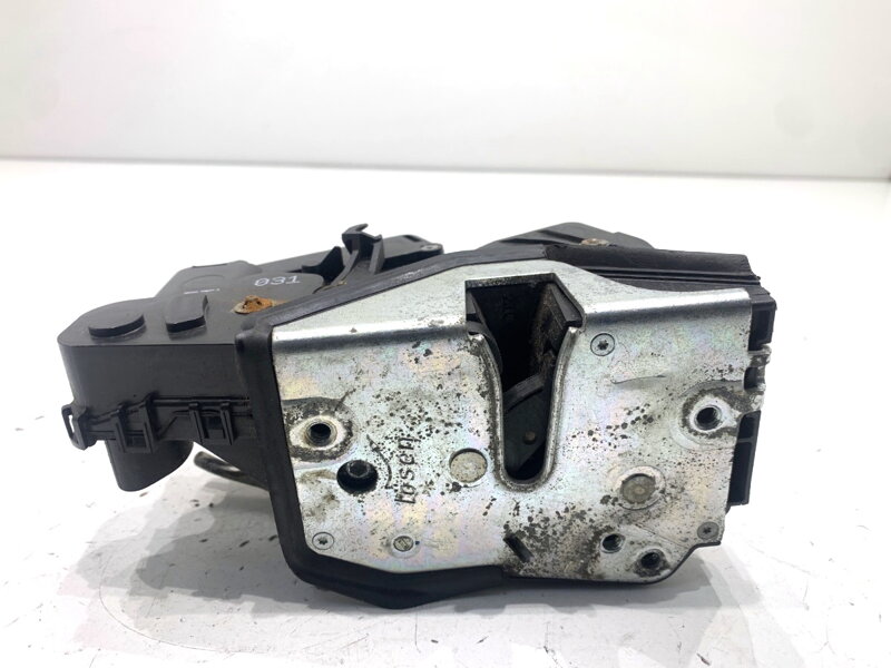 Zámek dveří levý přední BMW 3 Touring (E46) 1999 - 2005