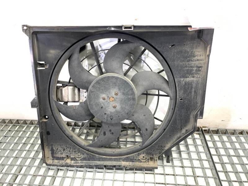 Ventilátor chladiče BMW 3 Touring (E46) 1999 - 2005 7525508