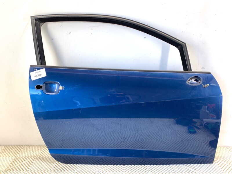 Dveře pravé přední Seat Ibiza IV SC (6J1, 6P5) 2008 - 2018 LW5P