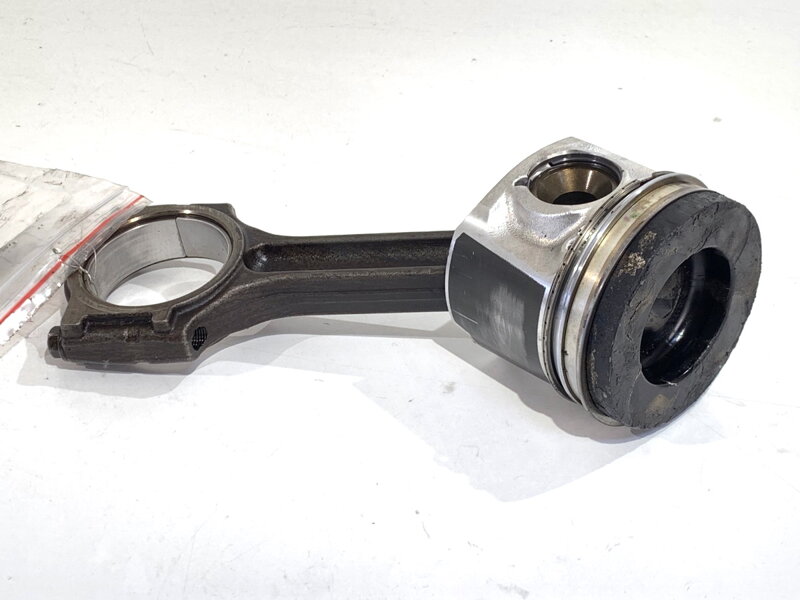 Píst S ojnicí Renault Master III (EV, HV, UV) 2010 - 2022