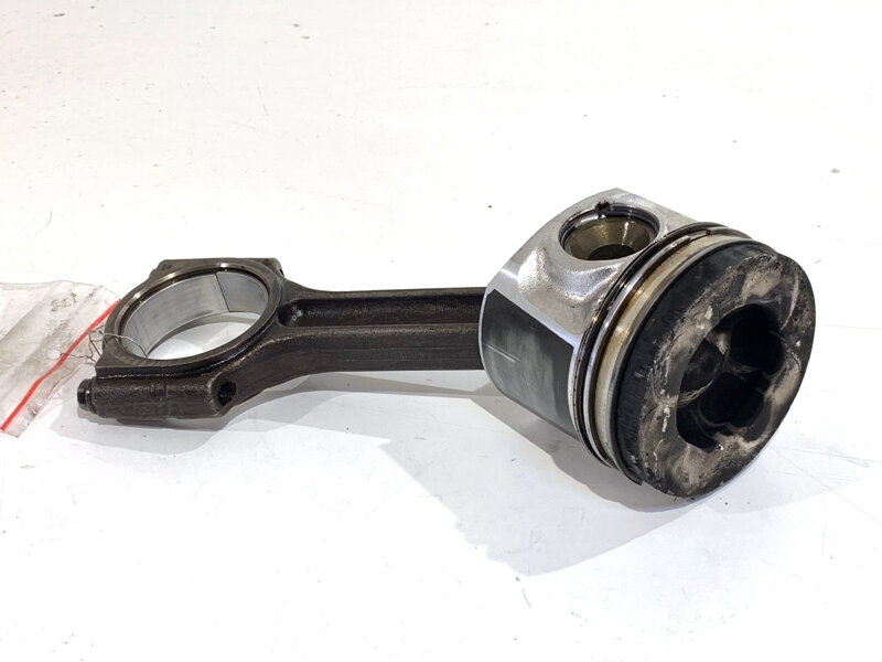 Píst S ojnicí Renault Master III (EV, HV, UV) 2010 - 2022