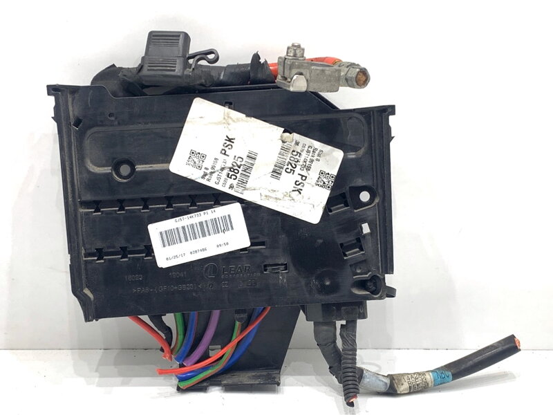 PÓL / svorka (BATERIE) plus Ford USA Escape III 2012 - 2019 GJ15T-14K733