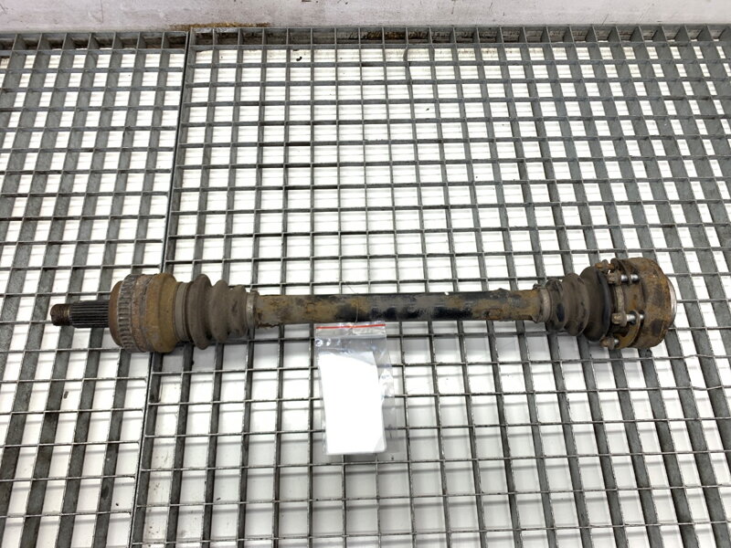 Poloosa levá zadní BMW 3 (E90) 2004 - 2012 7525821