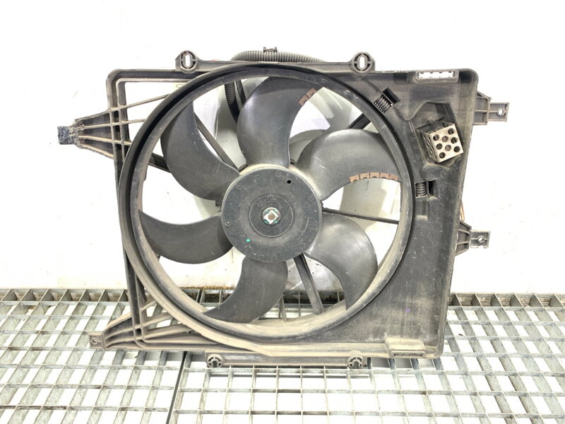 Ventilátor chladiče Renault Thalia II (LU_) 2008 - 2022 8200746467