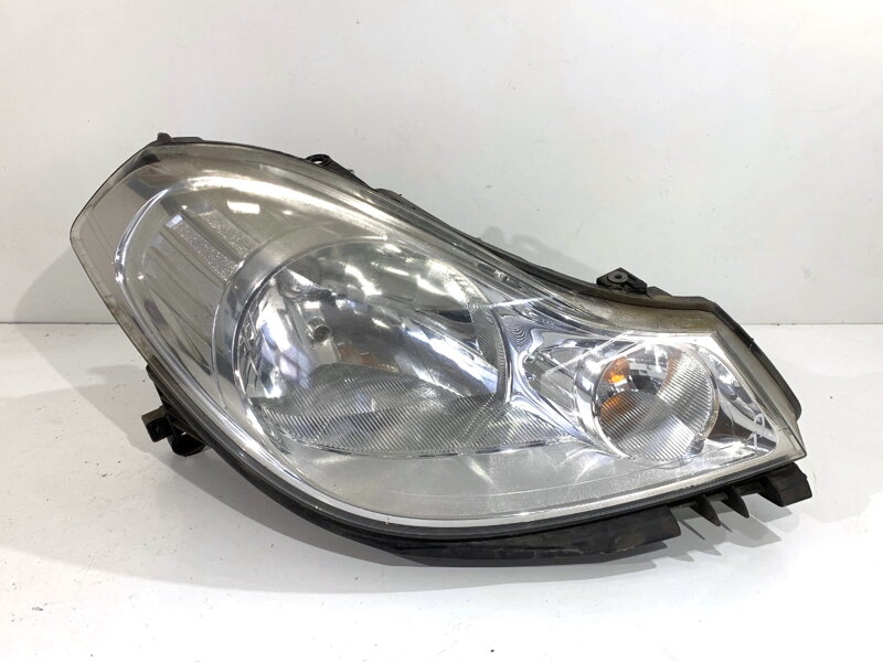 Světlo pravé přední Renault Thalia II (LU_) 2008 - 2022 7701070631