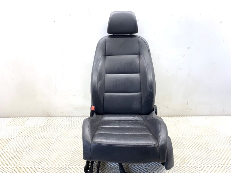 Sedadlo levé přední VW Golf V (1K1) 2003 - 2010