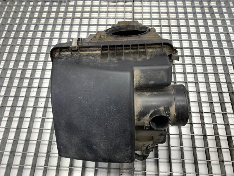 Kryt filtru vzduchu Mazda CX-9 (TC) 2016 - 2022 PY8W133AX