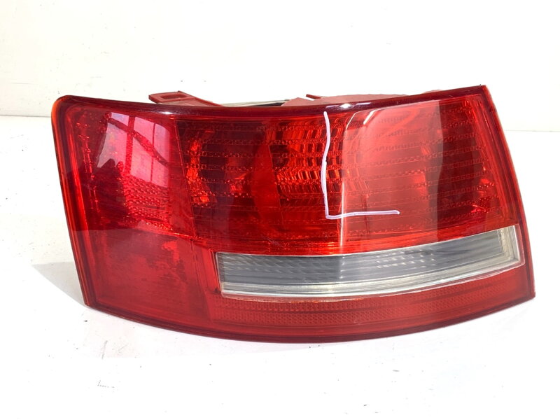 Světlo levé zadní Audi A6 C6 (4F2) 2004 - 2011