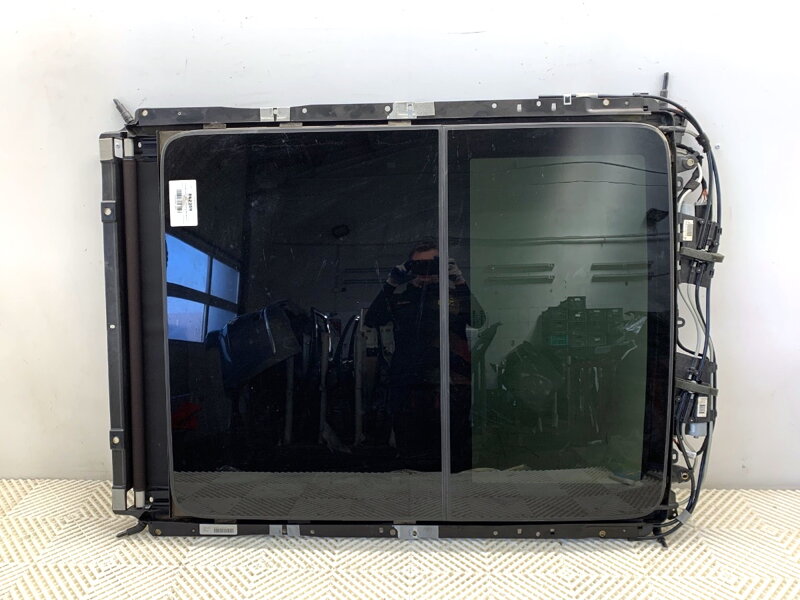 Střešní okno Jeep Grand Cherokee IV (WK, WK2) 2010 - 2022