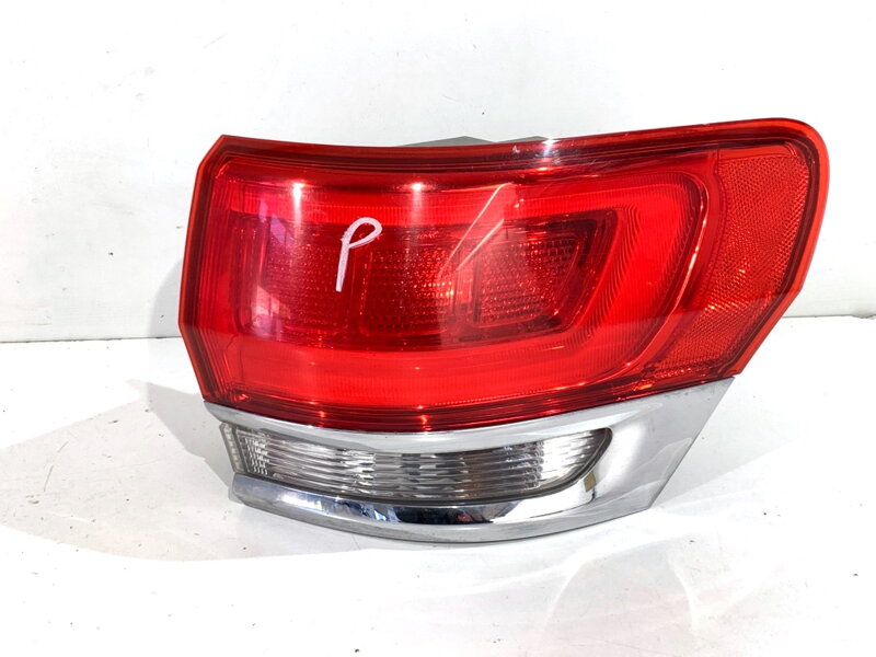 Světlo pravé zadní Jeep Grand Cherokee IV (WK, WK2) 2010 - 2022 P68110000AC