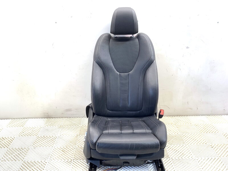 Sedadlo pravé přední BMW X5 (G05, F95) 2018 -