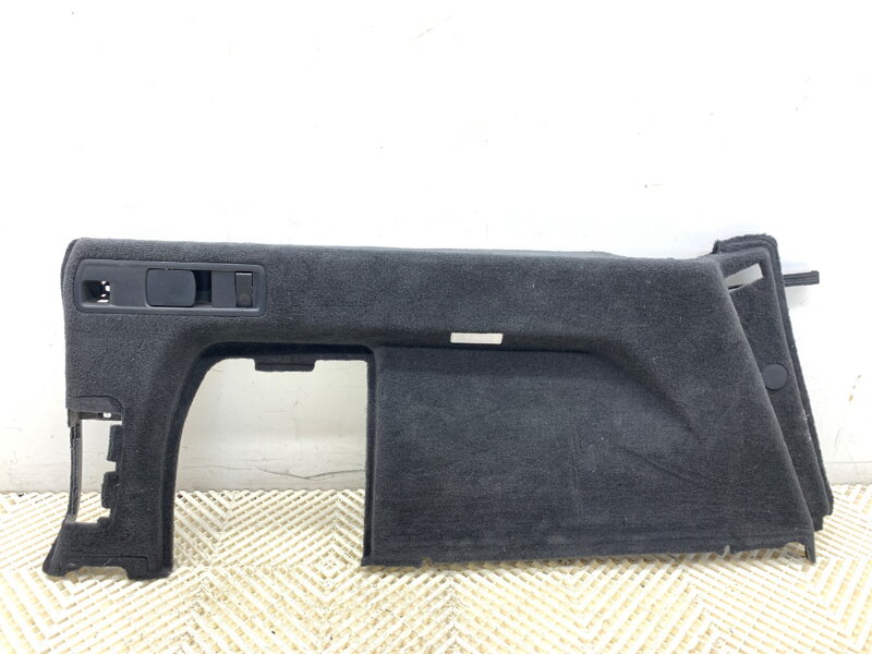 Tapecírung kufru levý BMW X5 (G05, F95) 2018 - 5A0B5C7