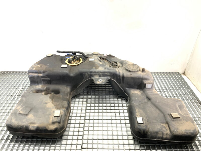 Nádrž paliva BMW X5 (G05, F95) 2018 -