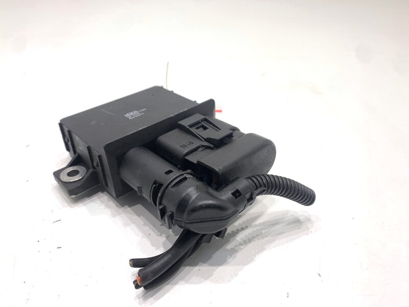 Relé svíček žhavicích BMW 5 Touring (E61) 2004 - 2010