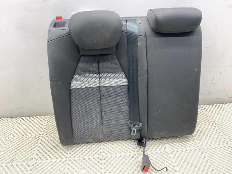 Opěradlo lavice / sedačky pravé Audi Q4 Sportback (F4N) 2021 - 2022